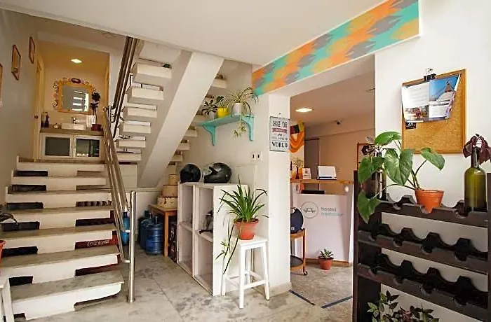 Nextdoor 5*